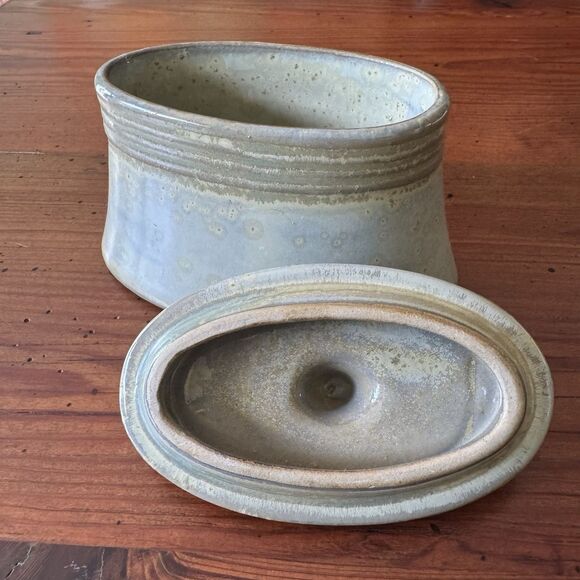 "Pier 1" Art Pottery Oval Sage Green Dish Trinket Decor Box with Lid - Picture 9 of 16